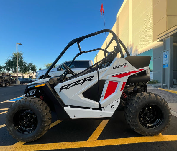 POLARIS RZR 200 - KICK PLATES - Dunes 2 Dezert SXS