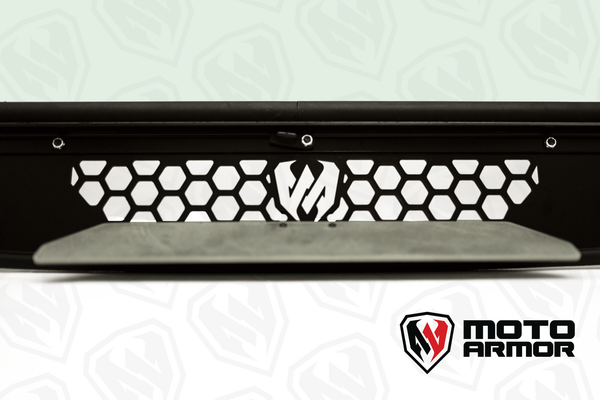 DOT glass windshield for Can-Am Commander and Maverick Trail with spring vents, aluminum frame, and manual wiper for all-weather riding.