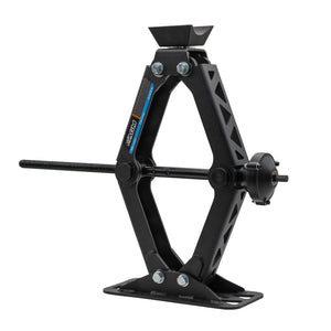 AGM Scissor Jack HD extended with axle saddle installed