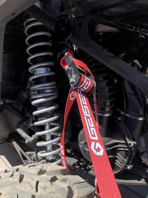 Can-Am Maverick X3 Geiser tie down mount hooked on factory shipping point