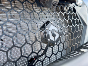 Geiser Maverick R grille installed on front end