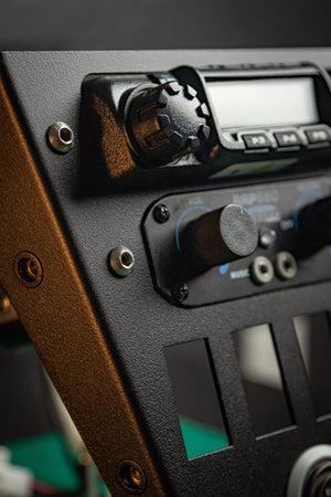 SFM Rugged Radio RM60 Mount +4 Switches – Can-Am X3 (2017–2022) - Dunes 2 Dezert SXS
