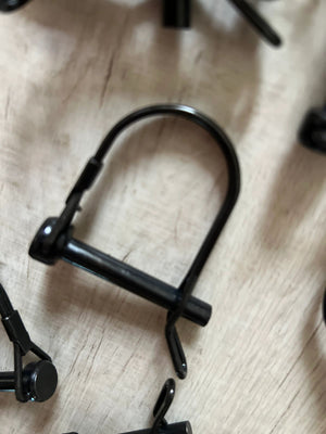 LOCKING COUPLER PIN FOR WHIP - Dunes 2 Dezert SXS