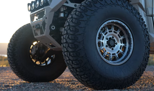Valor V17 UTV Wheel Brushed Gunmetal - Dunes 2 Dezert SXS