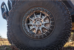 Valor V18 Beadlock UTV Wheel Hyper Black - Dunes 2 Dezert SXS