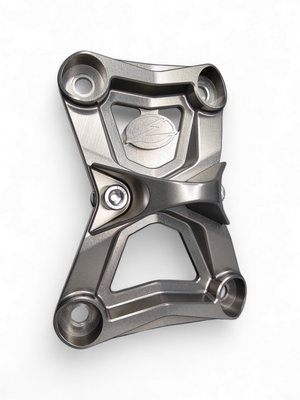 Elektric Off Road billet radius rod plate with tow hook for Polaris RZR Pro R and Turbo R - gun metal finish