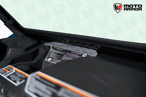 DOT glass windshield for Can-Am Commander and Maverick Trail with spring vents, aluminum frame, and manual wiper for all-weather riding.