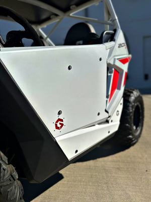 Polaris RZR 200 Geiser doors side view
