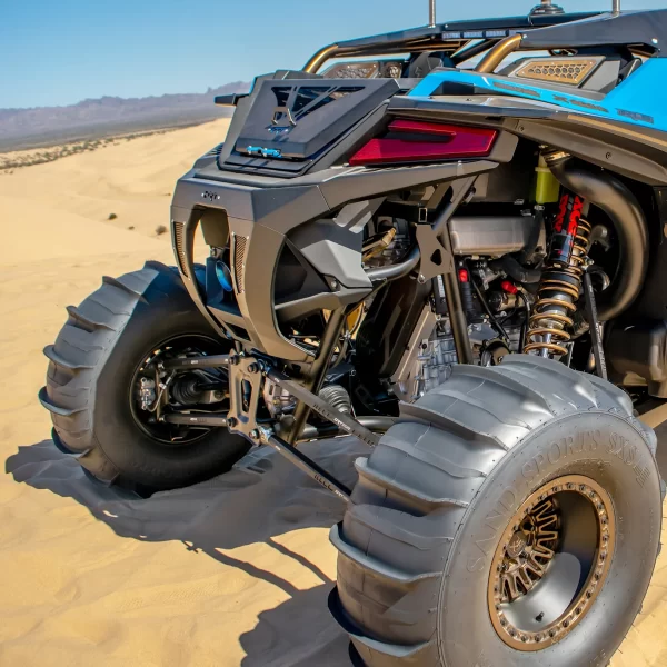 Photo installed on vehicle in sand dunes