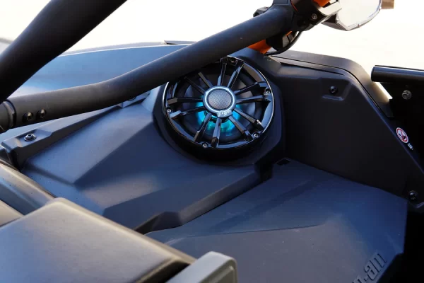 Dash mounted speakers